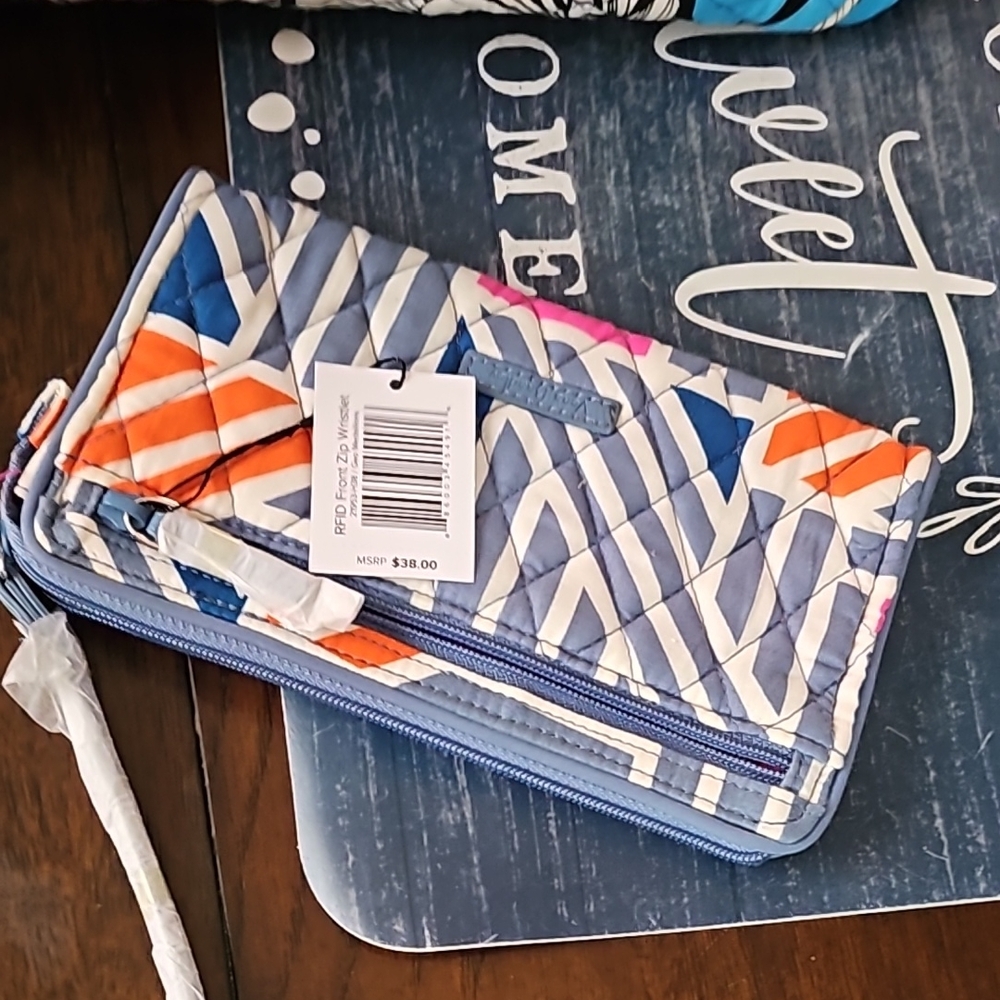 RFID front zip wristlet